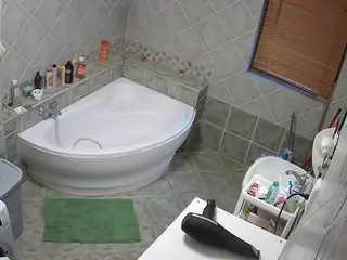 Julmodels Bathroom 1st Floor-2's Live Sex Cam Show