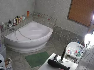 Julmodels Bathroom 1st Floor-2's Live Sex Cam Show