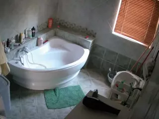 Julmodels Bathroom 1st Floor-2's Live Sex Cam Show