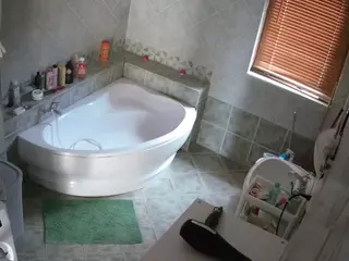 Julmodels Bathroom 1st Floor-2's Live Sex Cam Show