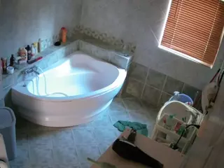 Julmodels Bathroom 1st Floor-2's Live Sex Cam Show