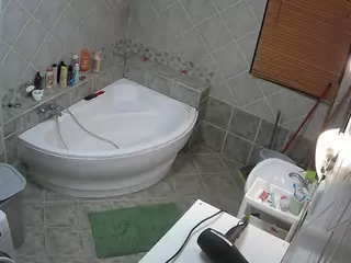 Julmodels Bathroom 1st Floor-2's Live Sex Cam Show