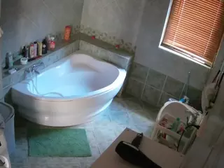 Julmodels Bathroom 1st Floor-2's Live Sex Cam Show