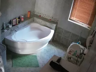 Julmodels Bathroom 1st Floor-2's Live Sex Cam Show