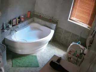 Julmodels Bathroom 1st Floor-2's Live Sex Cam Show