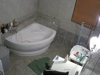 Julmodels Bathroom 1st Floor-2's Live Sex Cam Show