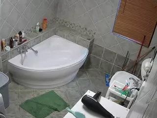 Julmodels Bathroom 1st Floor-2's Live Sex Cam Show