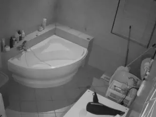 Julmodels Bathroom 1st Floor-2's Live Sex Cam Show