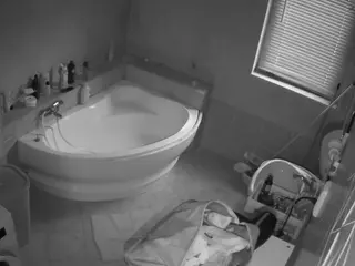 Julmodels Bathroom 1st Floor-2's Live Sex Cam Show