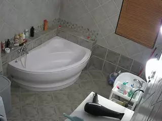 Julmodels Bathroom 1st Floor-2's Live Sex Cam Show