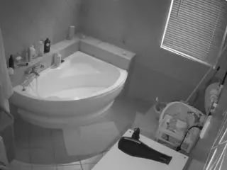 Julmodels Bathroom 1st Floor-2's Live Sex Cam Show