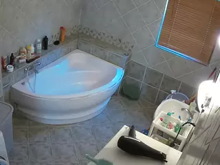 Julmodels Bathroom 1st Floor-2's Live Sex Cam Show