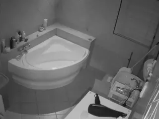 Julmodels Bathroom 1st Floor-2's Live Sex Cam Show