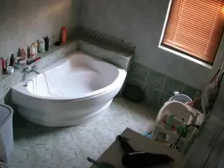 Julmodels Bathroom 1st Floor-2's Live Sex Cam Show