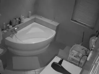 Julmodels Bathroom 1st Floor-2's Live Sex Cam Show