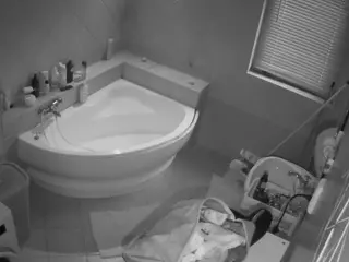 Julmodels Bathroom 1st Floor-2's Live Sex Cam Show