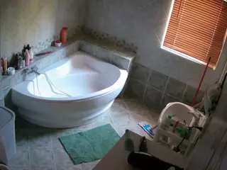 Julmodels Bathroom 1st Floor-2's Live Sex Cam Show