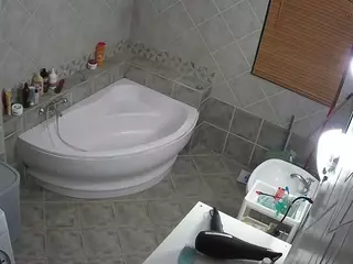 Julmodels Bathroom 1st Floor-2's Live Sex Cam Show