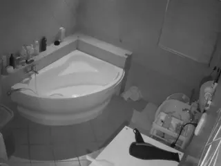 Julmodels Bathroom 1st Floor-2's Live Sex Cam Show