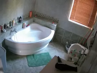 Julmodels Bathroom 1st Floor-2's Live Sex Cam Show