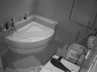 Julmodels Bathroom 1st Floor-2's Live Sex Cam Show