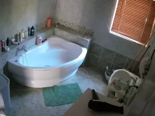 Julmodels Bathroom 1st Floor-2's Live Sex Cam Show