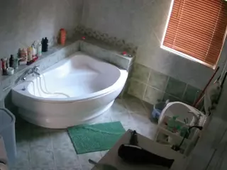 Julmodels Bathroom 1st Floor-2's Live Sex Cam Show