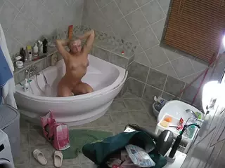 Julmodels Bathroom 1st Floor-2's Live Sex Cam Show