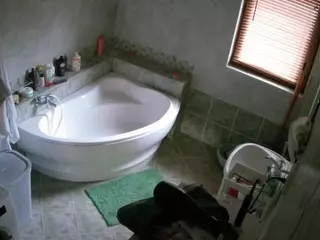 Julmodels Bathroom 1st Floor-2's Live Sex Cam Show