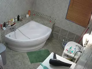 Julmodels Bathroom 1st Floor-2's Live Sex Cam Show