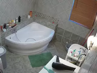 Julmodels Bathroom 1st Floor-2's Live Sex Cam Show