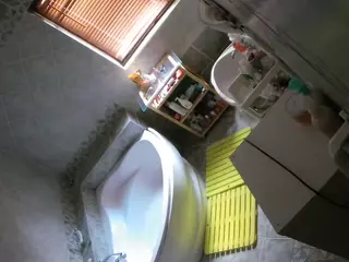 Julmodels Bathroom 1st Floor-2's Live Sex Cam Show