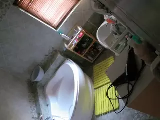 Julmodels Bathroom 1st Floor-2's Live Sex Cam Show