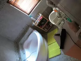 Julmodels Bathroom 1st Floor-2's Live Sex Cam Show