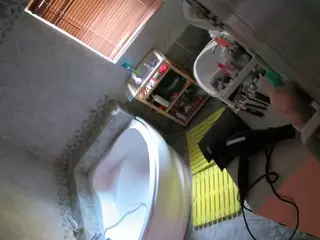Julmodels Bathroom 1st Floor-2's Live Sex Cam Show