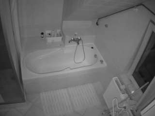 voyeurcam-julmodels-bath-2nd-1 Bbw Cam Model camsoda