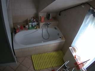 voyeurcam-julmodels-bath-2nd-1 Xxx Cam Models camsoda