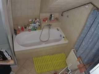 voyeurcam-julmodels-bath-2nd-1 Models Female Naked camsoda