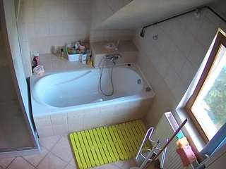 Ameliyasmm camsoda voyeurcam-julmodels-bath-2nd-1