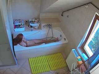 voyeurcam-julmodels-bath-2nd-1 Camming Models camsoda