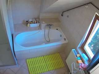 Chaturbaid camsoda voyeurcam-julmodels-bath-2nd-1