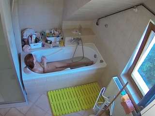 voyeurcam-julmodels-bath-2nd-1 Cams Models camsoda