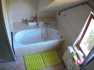 voyeurcam-julmodels-bath-2nd-1 Live Cams Models camsoda