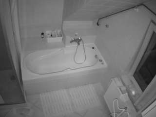 camsoda voyeurcam-julmodels-bath-2nd-1