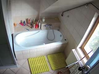 African Cam Models camsoda voyeurcam-julmodels-bath-2nd-1