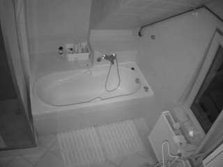 voyeurcam-julmodels-bath-2nd-1 Ebony Chaturbate Models camsoda