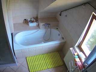 Https Voyeur House camsoda voyeurcam-julmodels-bath-2nd-1