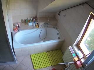 Voyeur Shower camsoda voyeurcam-julmodels-bath-2nd-1