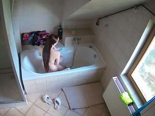 voyeurcam-julmodels-bath-2nd-1