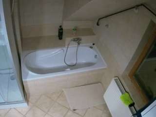 voyeurcam-julmodels-bath-2nd-1